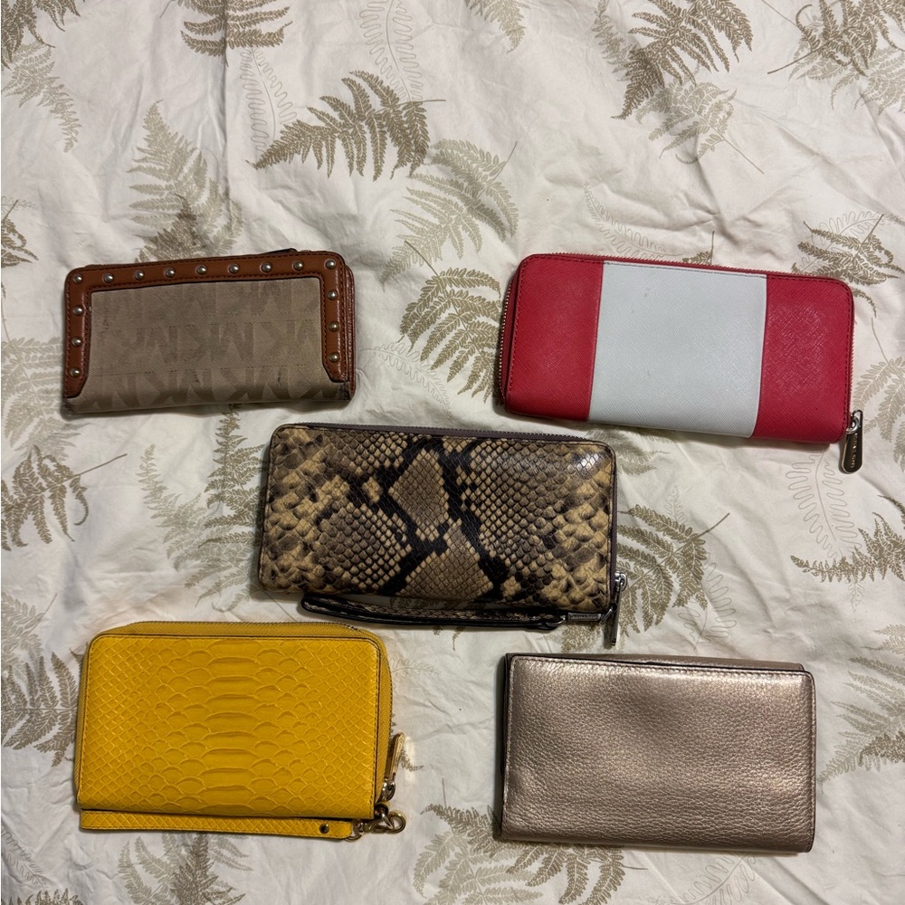 Michael Kors Wallet Bundle - image 2